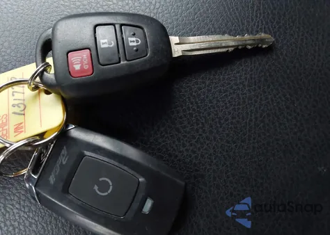 2015 Toyota Rav4 Xle из США, поврежденный, VIN JTMRFREV5FD131778